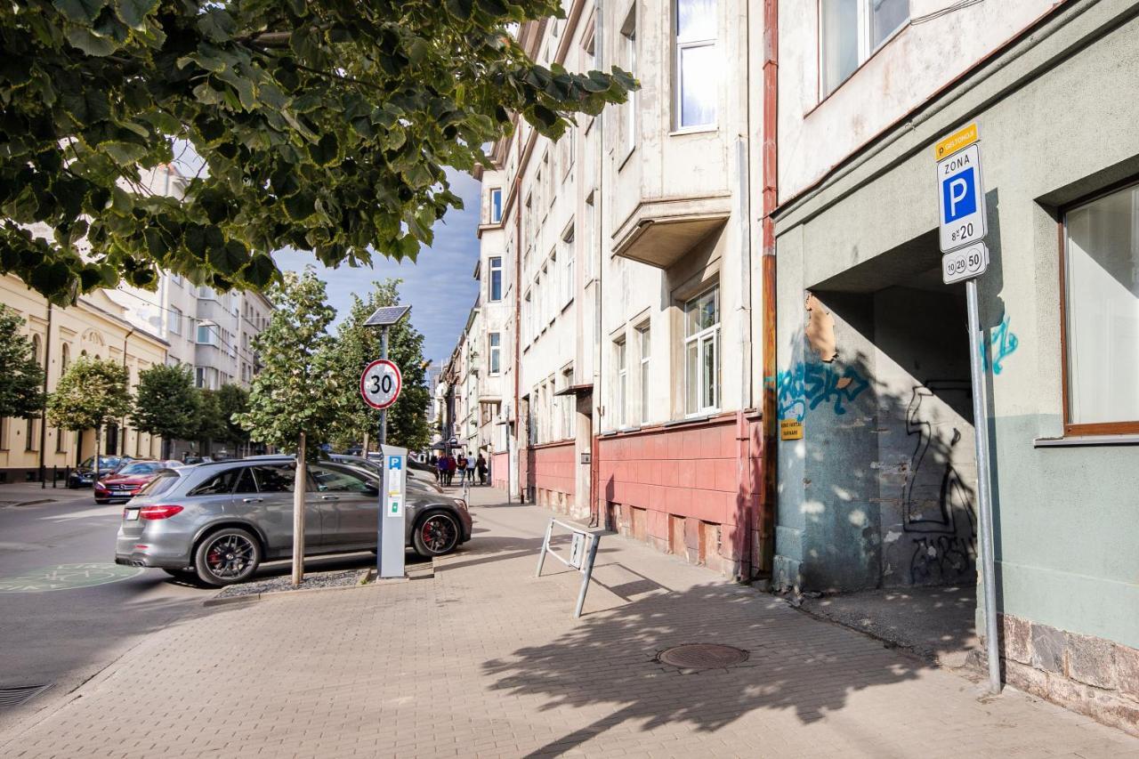 Old-New Apartment In Central Каунас Экстерьер фото